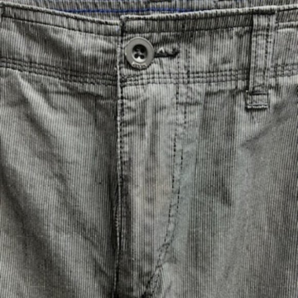 Helix Men's Cargo Shorts Dark Grey with white pin stripes - Picture 6 of 8